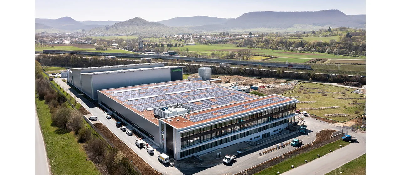 Bird's eye view of the new assembly plant with its photovoltaic system