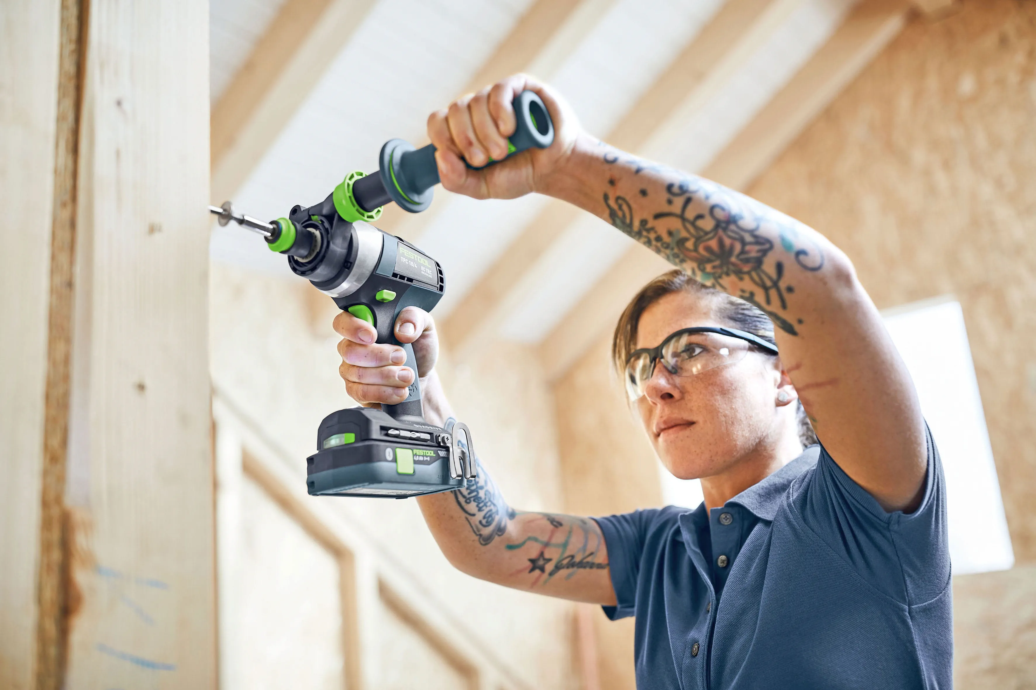 QUADRIVE TPC and TDC 18/4 cordless drills with the intelligent KickbackStop function.