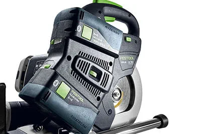 The intelligent dual battery system gives the saw more torque and range.