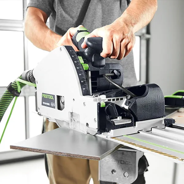 The new TSV 60 K plunge-cut saw from Festool in use