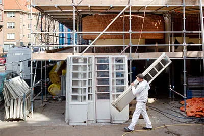 A Wolters employee on-the-go on the construction site.