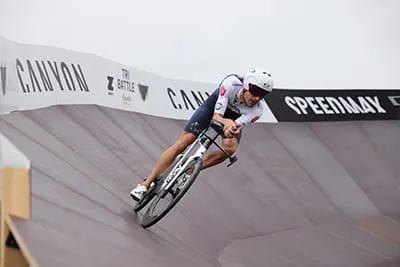 Jan Frodeno during the Tri-Battle on the steep face of the "Canyon Turn"