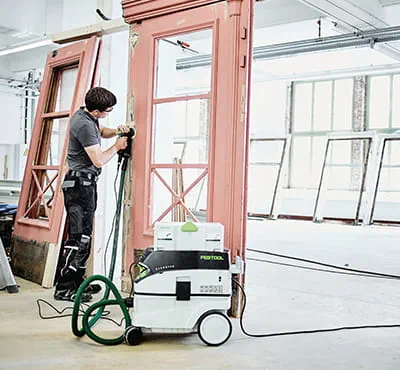 Refurbishing doors with the ES-ETS 125/ES-ETSC 125 edge sander from Festool